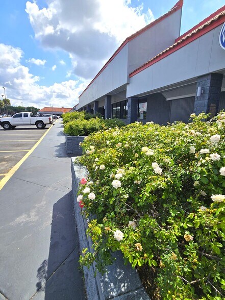 More Photos Of 200 W Ardice Ave, Eustis Unknown For Lease