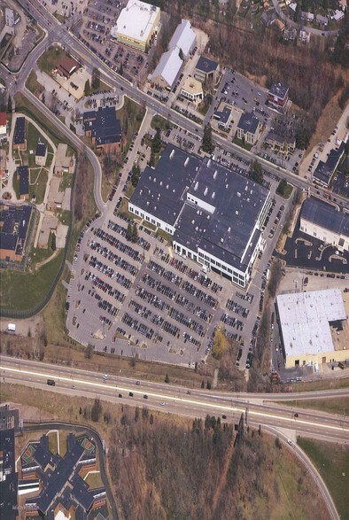 More Photos Of 100 Sockanosset Cross Rd, Cranston Office For Lease