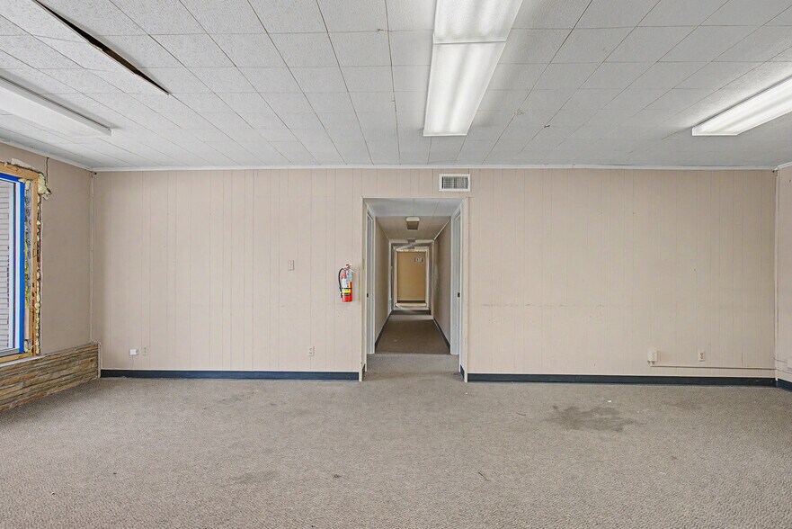 More Photos Of 1117 10th St, Huntsville Office For Lease