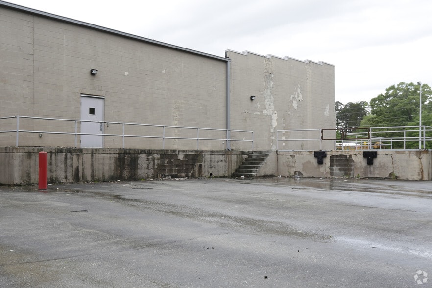 More Photos Of 199-317 Habersham County Shopping Ctr, Cornelia Unknown For Lease