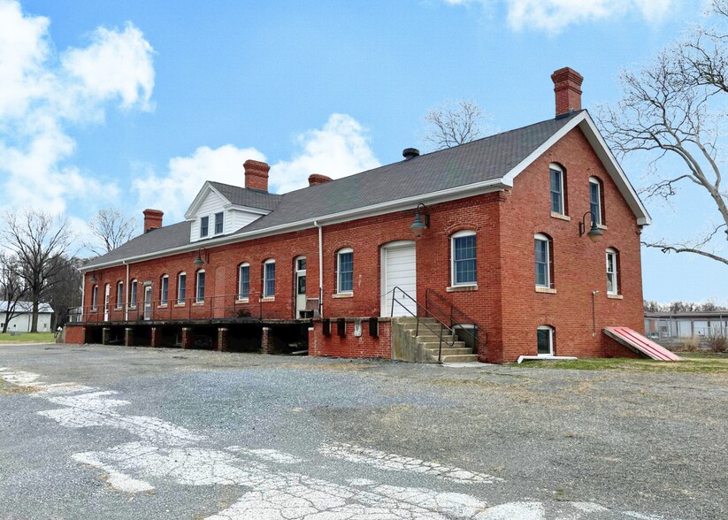 Primary Photo Of 2454 Old Battery Ln, New Castle Storefront Retail Office For Sale