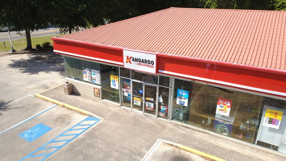 More Photos Of 7102 Cottage Hill Rd, Mobile Convenience Store For Sale