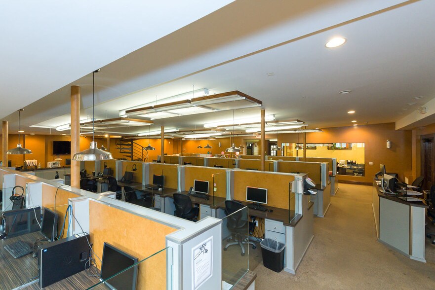 More Photos Of 871 N Park St, Columbus Office For Lease