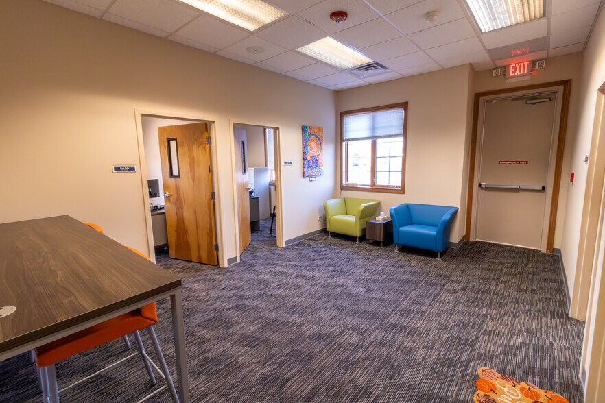 More Photos Of 2809 Commercial Rd, Huntington Office For Sale