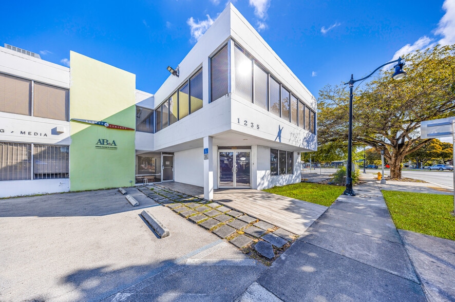 Primary Photo Of 1235 SW 22nd St, Miami Office For Lease