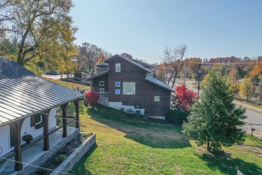More Photos Of 4114 S Lone Pine Ave, Springfield Office Residential For Sale