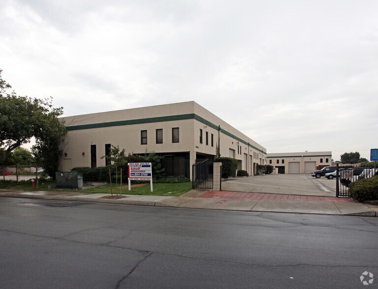 More Photos Of 11860 Goldring Rd, Arcadia Warehouse For Lease