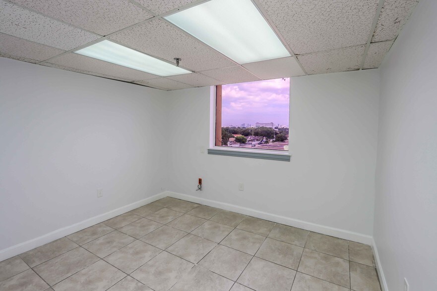 More Photos Of 4011 W Flagler St, Miami Loft Creative Space For Sale