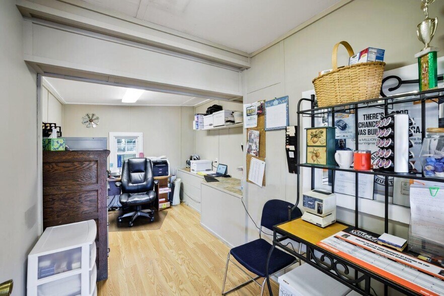 More Photos Of 9800 S Congress St, New Market Auto Repair For Sale