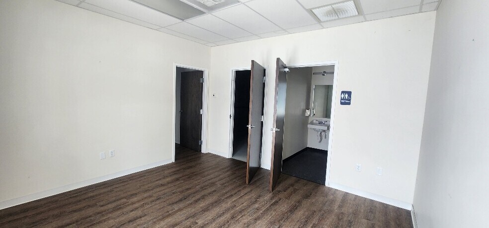 More Photos Of 4300-4314 NW 120th Ave, Coral Springs Warehouse For Sale