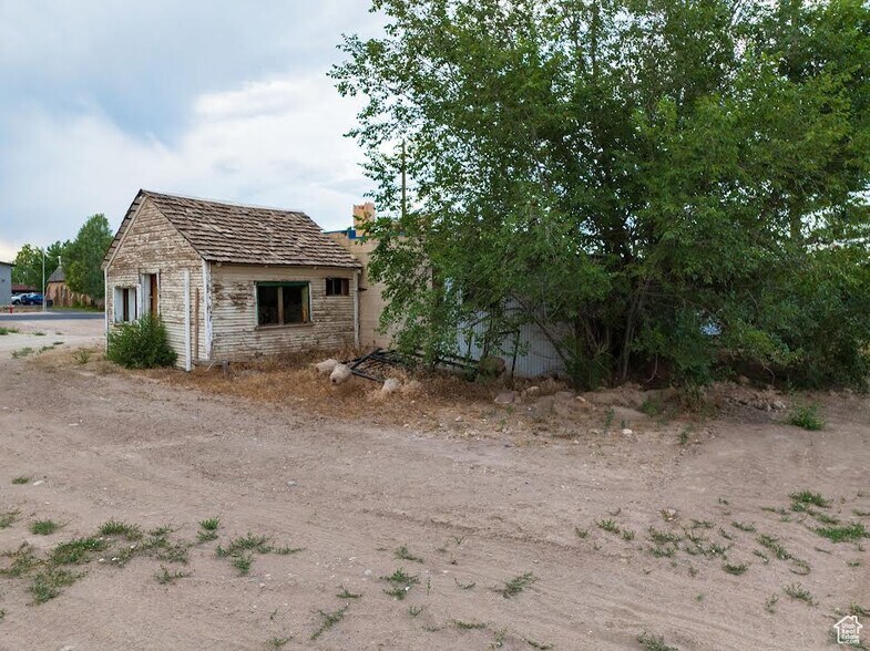 More Photos Of 235 W Main St, Vernal Office For Sale