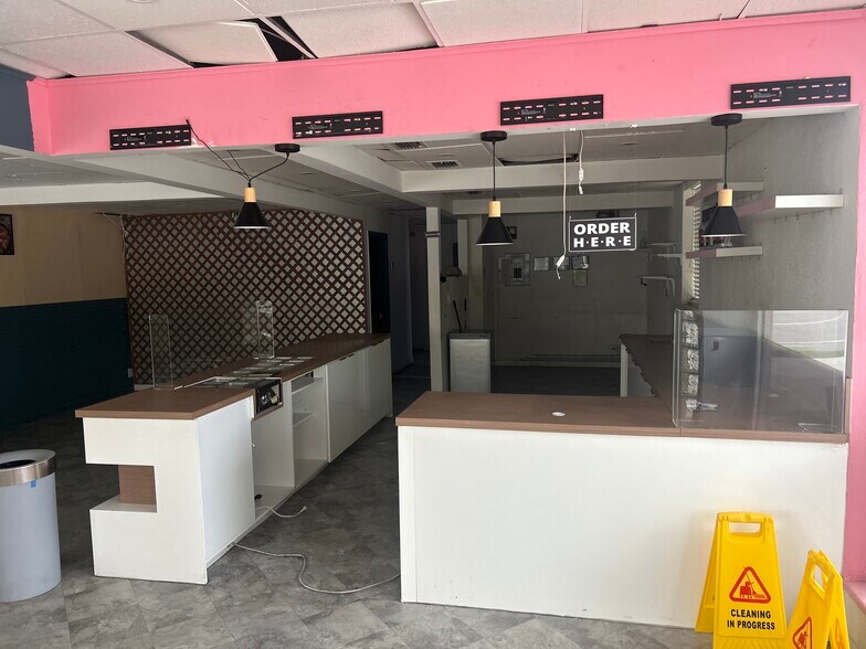 More Photos Of 2125 Hollywood Blvd, Hollywood Medical For Lease