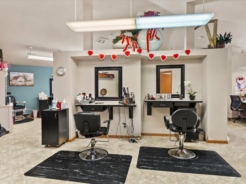 More Photos Of 628 Christel Dr, Valders Office Residential For Sale