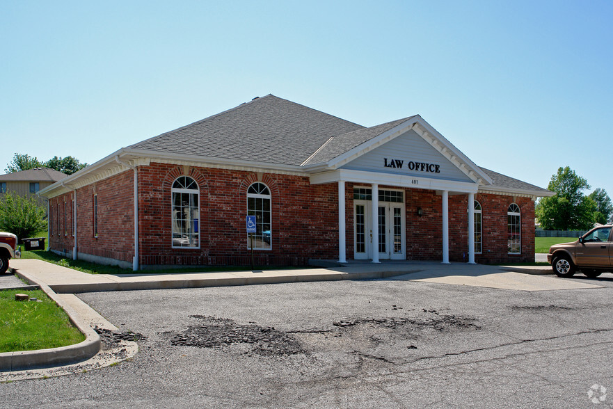 Primary Photo Of 401 Foxwood Dr, Raymore Medical For Sale