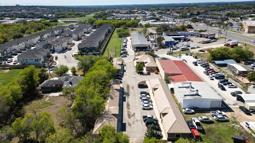 More Photos Of 8860 Oakland Rd, San Antonio Office For Sale