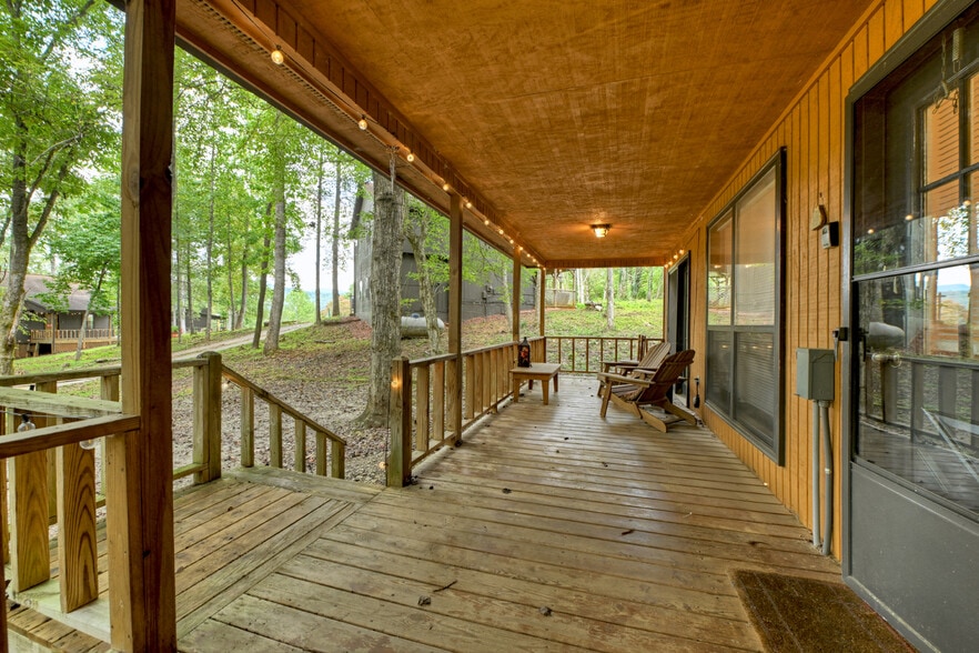 More Photos Of 77 Alpine Way, Blairsville Hotel For Sale