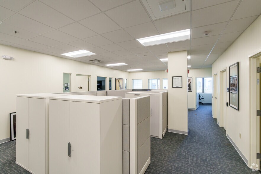 More Photos Of 800 N King St, Wilmington Office For Lease