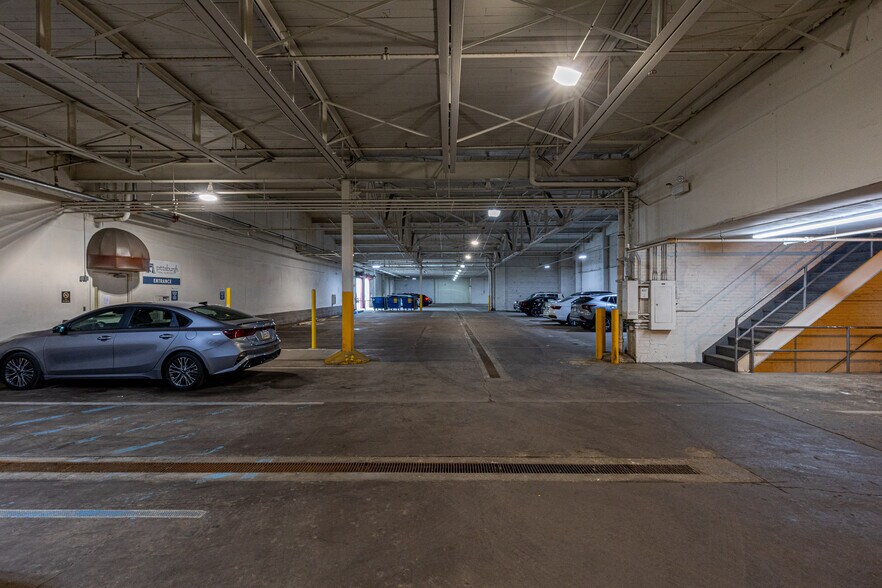 More Photos Of 5820 Centre Ave, Pittsburgh Medical For Sale