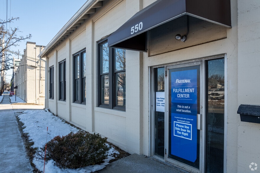 More Photos Of 544-600 Lincoln Blvd, Middlesex Warehouse For Lease