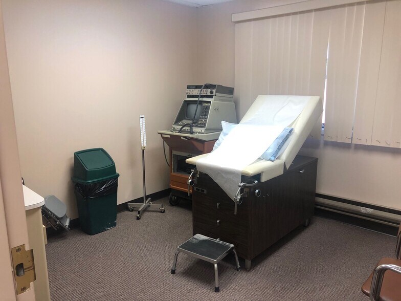 More Photos Of 65 Lacey Rd, Whiting Medical For Sale