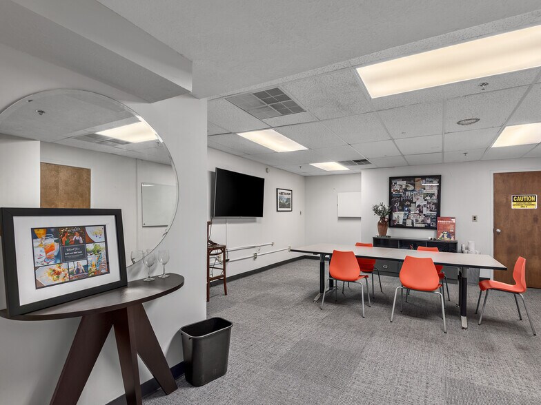 More Photos Of 14 O'Henry Ave, Asheville Loft Creative Space For Lease