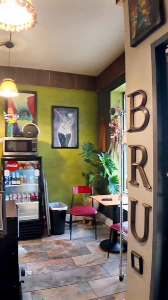 Primary Photo Of 502 N Main St, Pocatello General Retail For Sale