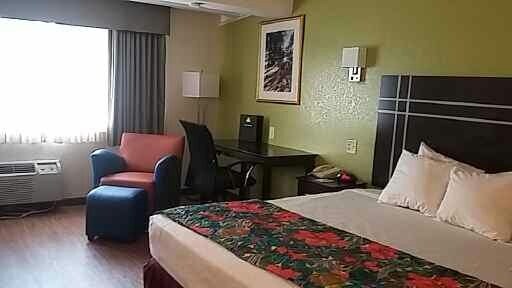 More Photos Of 2014 W Colonial Dr, Orlando Hotel For Sale