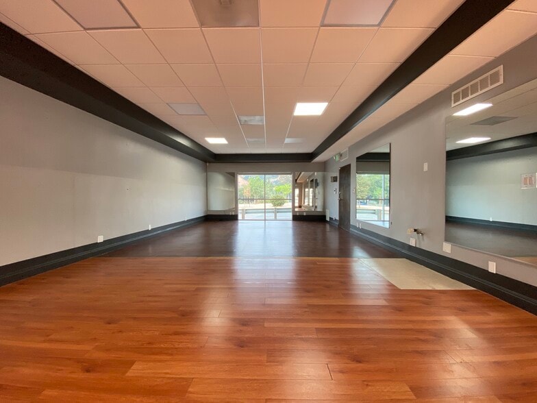 More Photos Of 1528 Canada Blvd, Glendale Medical For Lease
