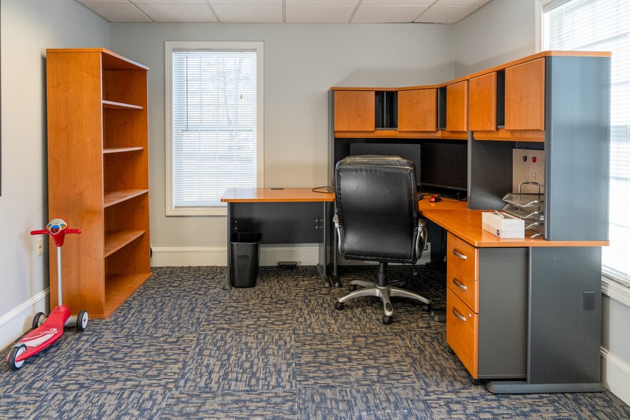 More Photos Of 80 Washington St, Norwell Office For Lease