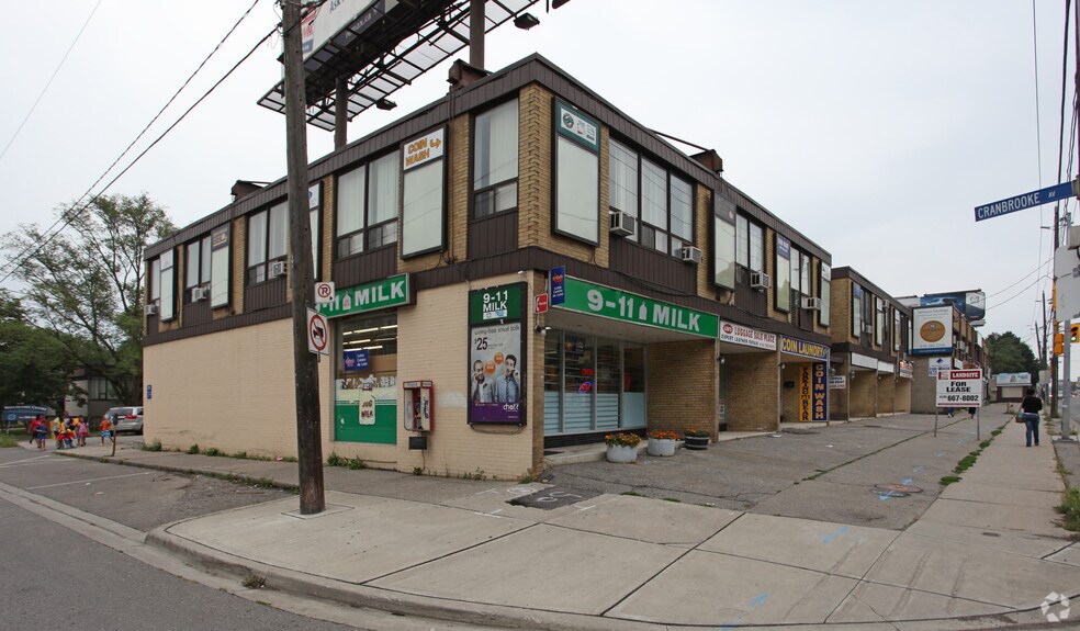 More Photos Of 3193-3205 Bathurst St, Toronto Storefront Retail Office For Sale
