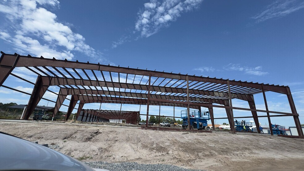 More Photos Of 105 Capitol Dr, Rincon Storefront For Lease