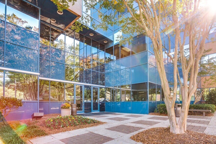 More Photos Of 5510 Six Forks Rd, Raleigh Office For Lease