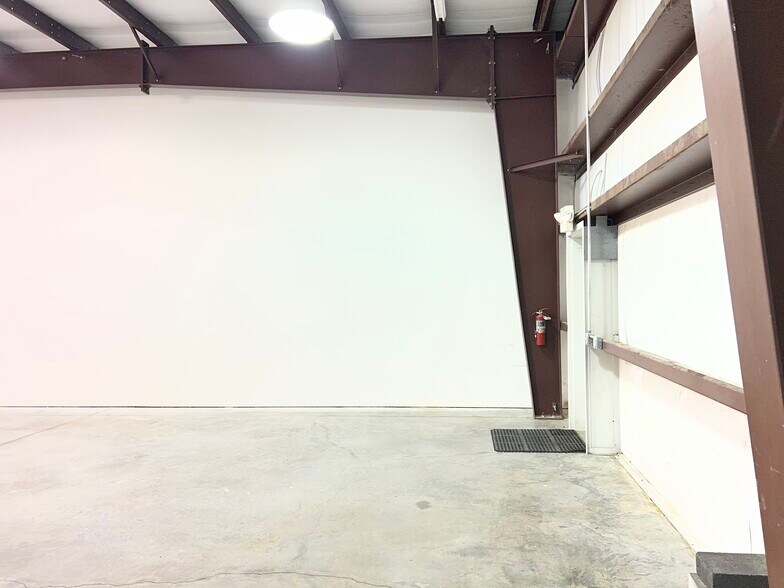 More Photos Of 128 Elk Dr, Murrells Inlet Flex For Lease