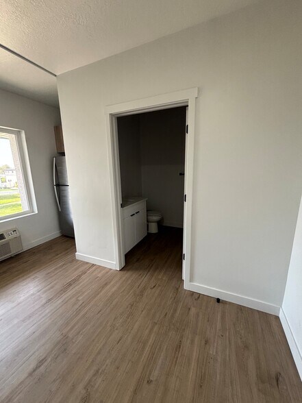 More Photos Of 404 E 5600 S, Salt Lake City Apartments For Sale