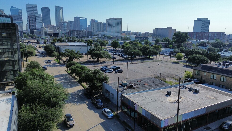 More Photos Of 2317 Fannin St, Houston Office For Sale
