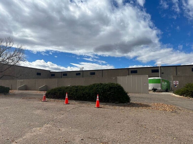 More Photos Of 21000 E 32nd Pky, Aurora Manufacturing For Lease