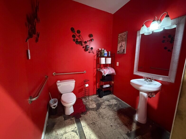 More Photos Of 3803 Paris Rd, Chalmette Warehouse For Sale