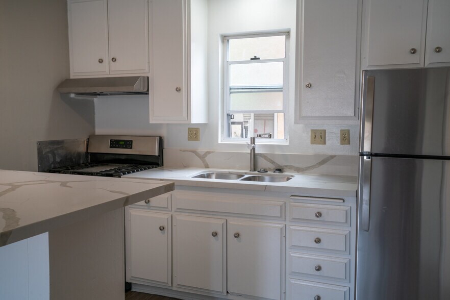 More Photos Of 211 W Marquita, San Clemente Apartments For Sale