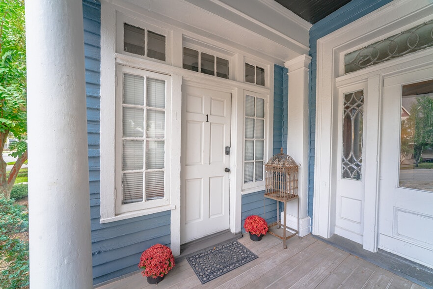 More Photos Of 207 Michigan Ave, Mobile Multifamily For Sale