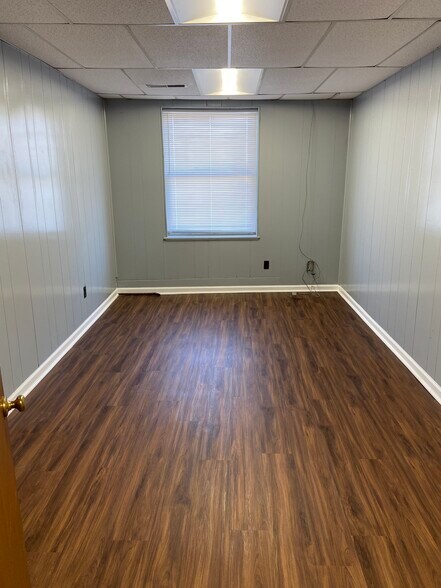 More Photos Of 3081-3089 Old Washington Rd, Waldorf General Retail For Lease