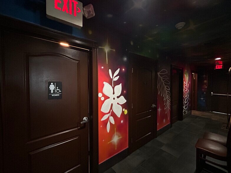More Photos Of 3055 Route 23, Oak Ridge Restaurant For Lease