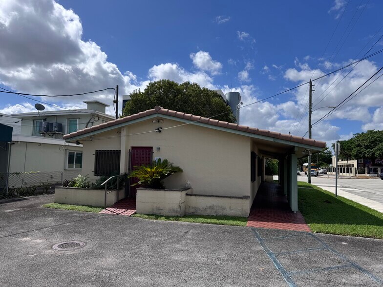 More Photos Of 2660 SW 3rd St, Miami Office For Sale