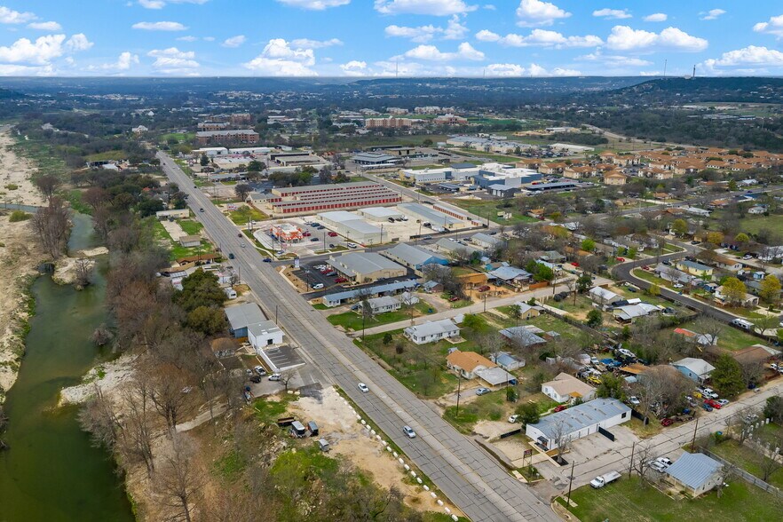 More Photos Of 2610 Memorial Blvd, Kerrville Industrial For Sale