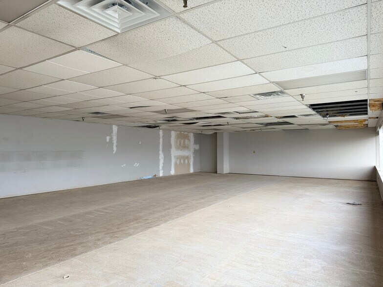More Photos Of 10624 Dutchtown Rd, Knoxville Flex For Sale