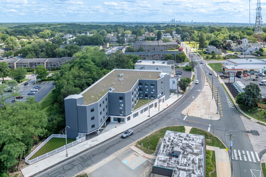 More Photos Of 8327 Ridge Ave, Philadelphia Apartments For Lease
