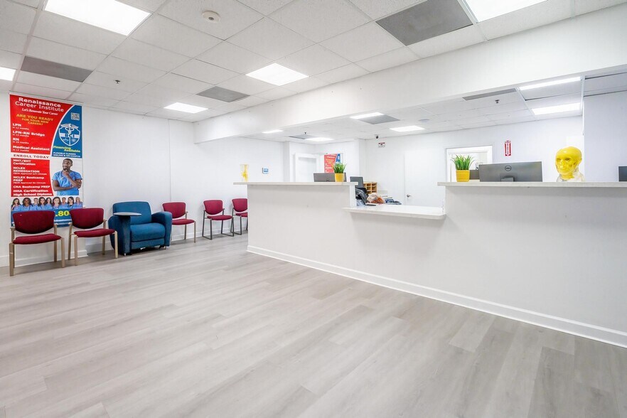 More Photos Of 12550 Biscayne Blvd, North Miami Medical For Sale