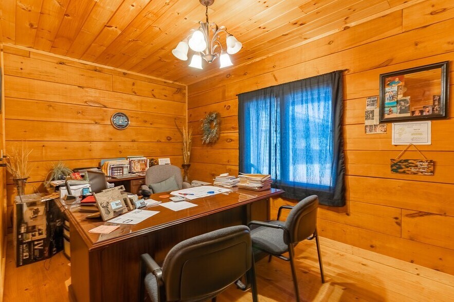 More Photos Of 235 Farmers Market Dr, Hillsville Restaurant For Sale