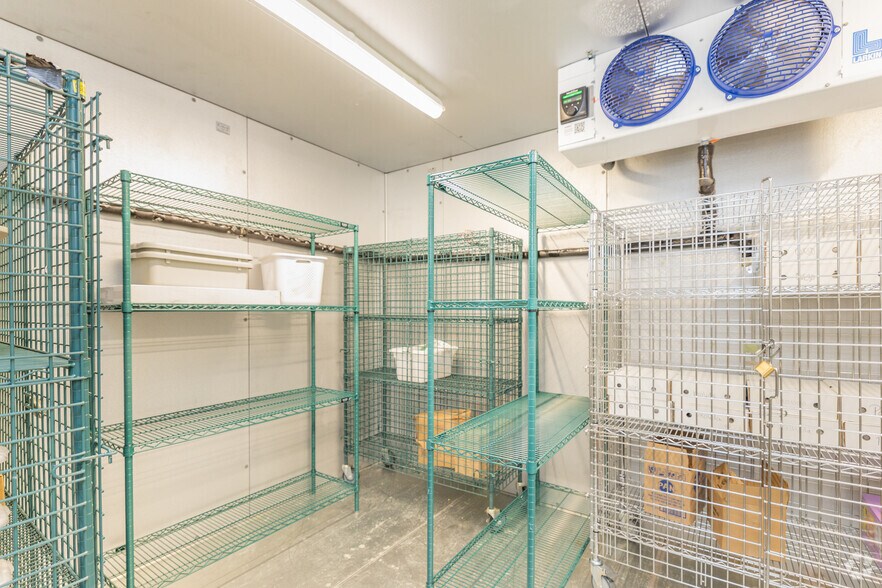 More Photos Of 2005 NW 97th Ave, Miami Freestanding For Lease