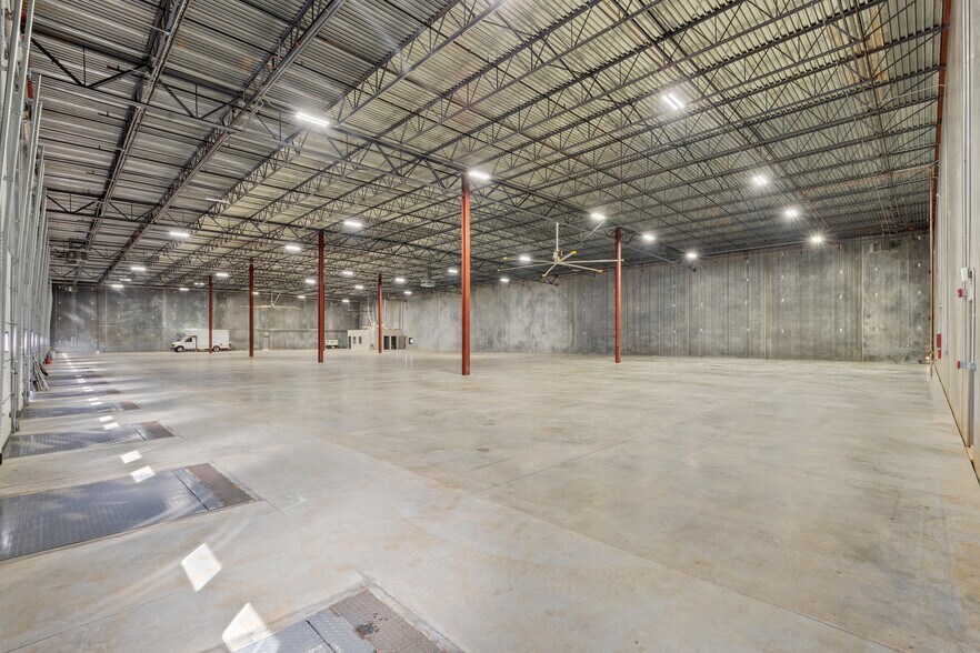 More Photos Of 9540 Rodney St, Pineville Industrial For Sale