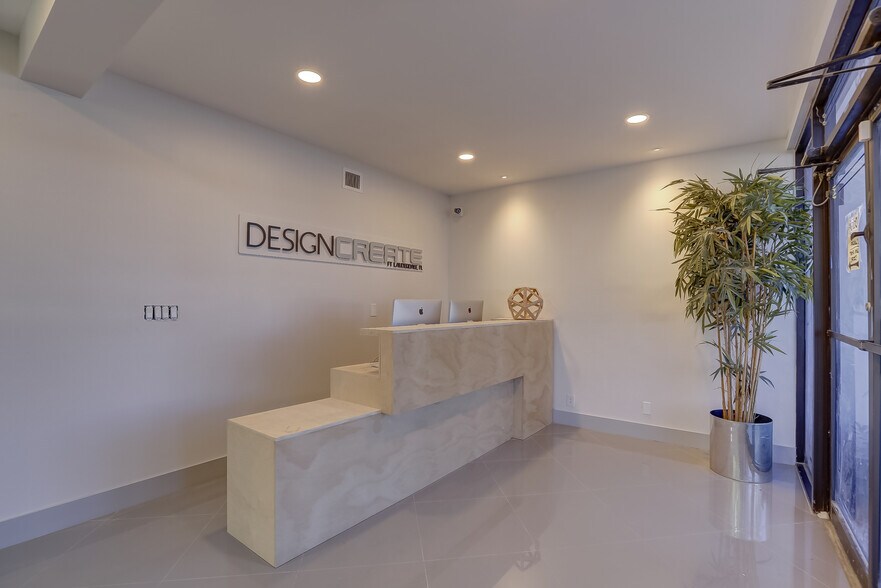 More Photos Of 2115-2145 SW 2nd Ave, Fort Lauderdale Showroom For Sale